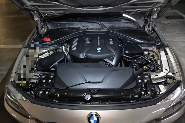 Used BMW 3 Series 2017 320Li Fashion Model Engine Bay