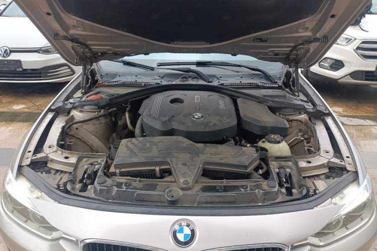 Used BMW 3 Series 2017 318Li Fashion Model Engine Bay