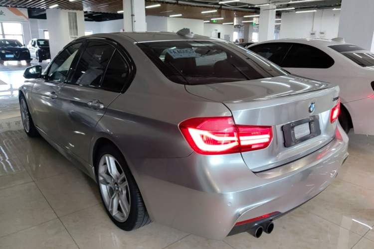 Used BMW 3 Series 2017 320i M Sport Exterior 2