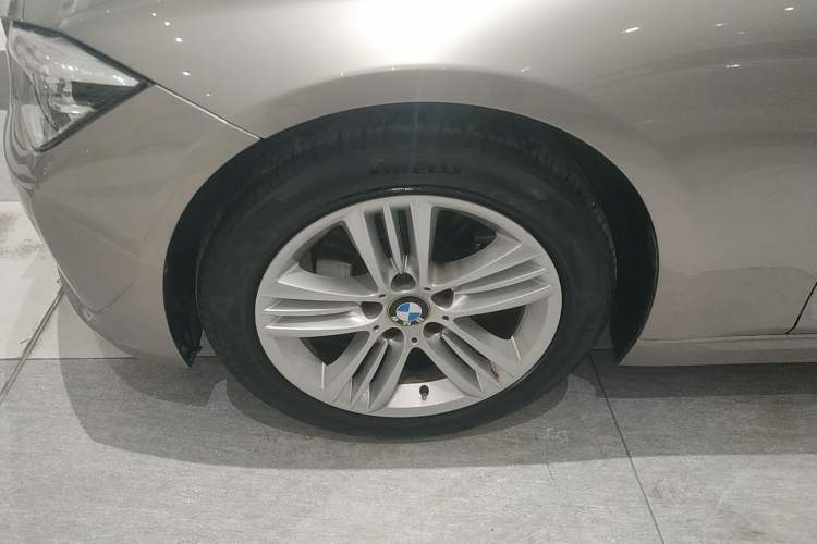 Used BMW 3 Series 2017 320Li Fashion Model Exterior 3