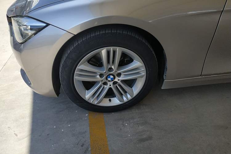 Used BMW 3 Series 2017 320Li Fashion Model Exterior 4