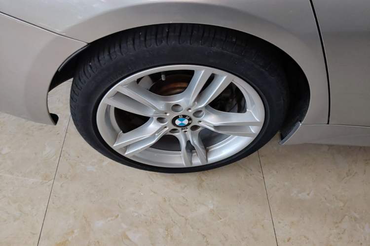 Used BMW 3 Series 2017 320i M Sport Exterior 5
