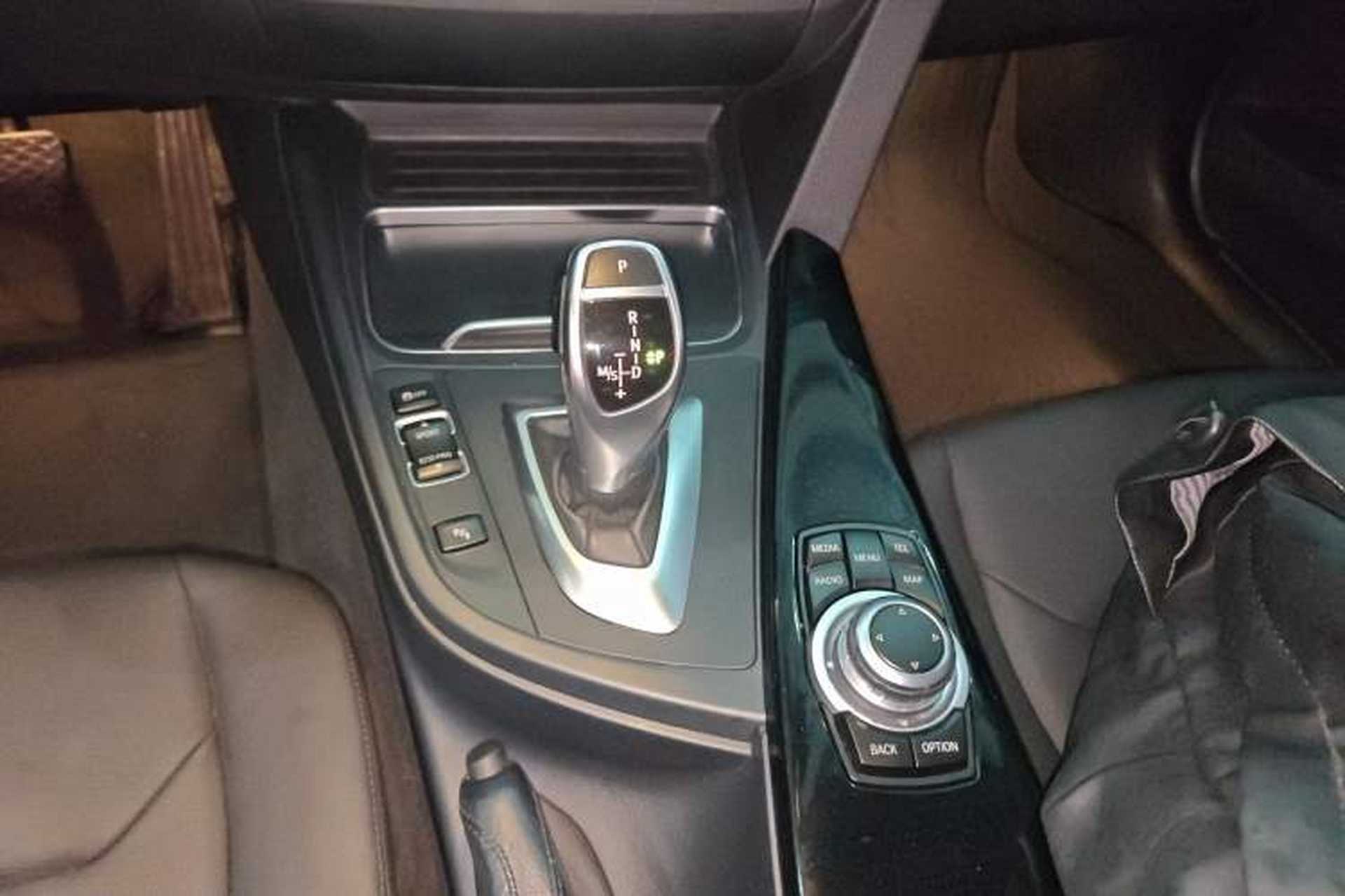 Used BMW 3 Series 2017 320Li M Sport Edition Gear Lever