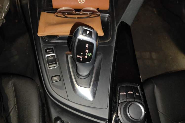 Used BMW 3 Series 2017 320Li Fashion Model Gear Lever