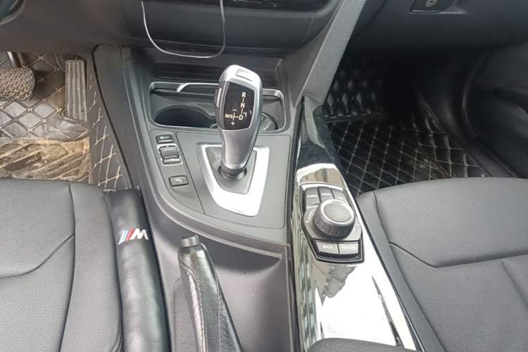 Used BMW 3 Series 2017 318Li Fashion Model Gear Lever