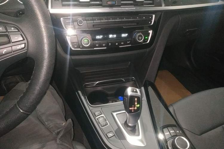 Used BMW 3 Series 2017 320Li Fashion Model Gear Lever