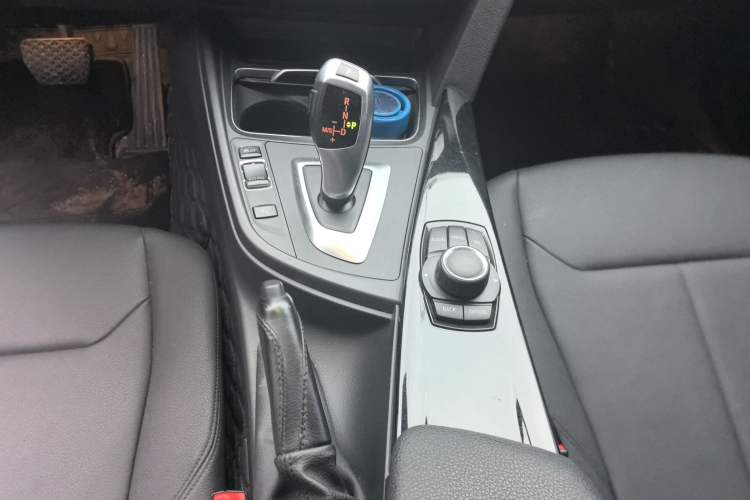 Used BMW 3 Series 2017 320Li Fashion Model Gear Lever