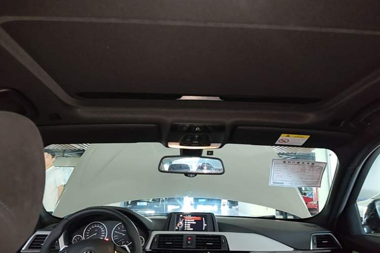 Used BMW 3 Series 2017 320i M Sport Headliner