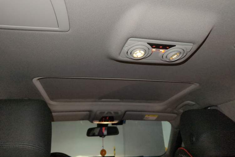 Used BMW 3 Series 2017 320Li Fashion Model Headliner