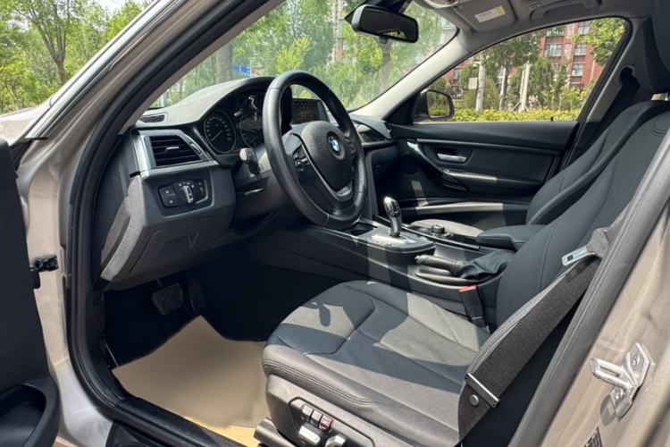 Used BMW 3 Series 2017 320Li Fashion Model Interior 1