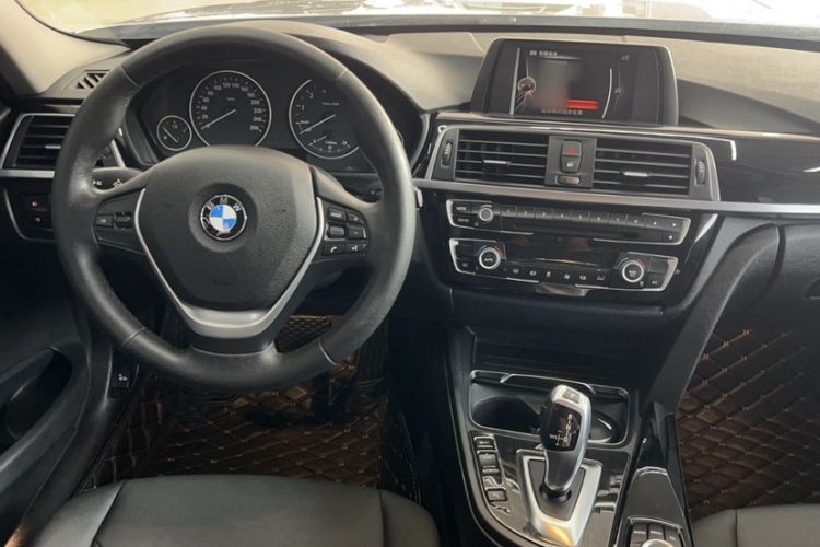 Used BMW 3 Series 2017 320Li Fashion Model Interior 2