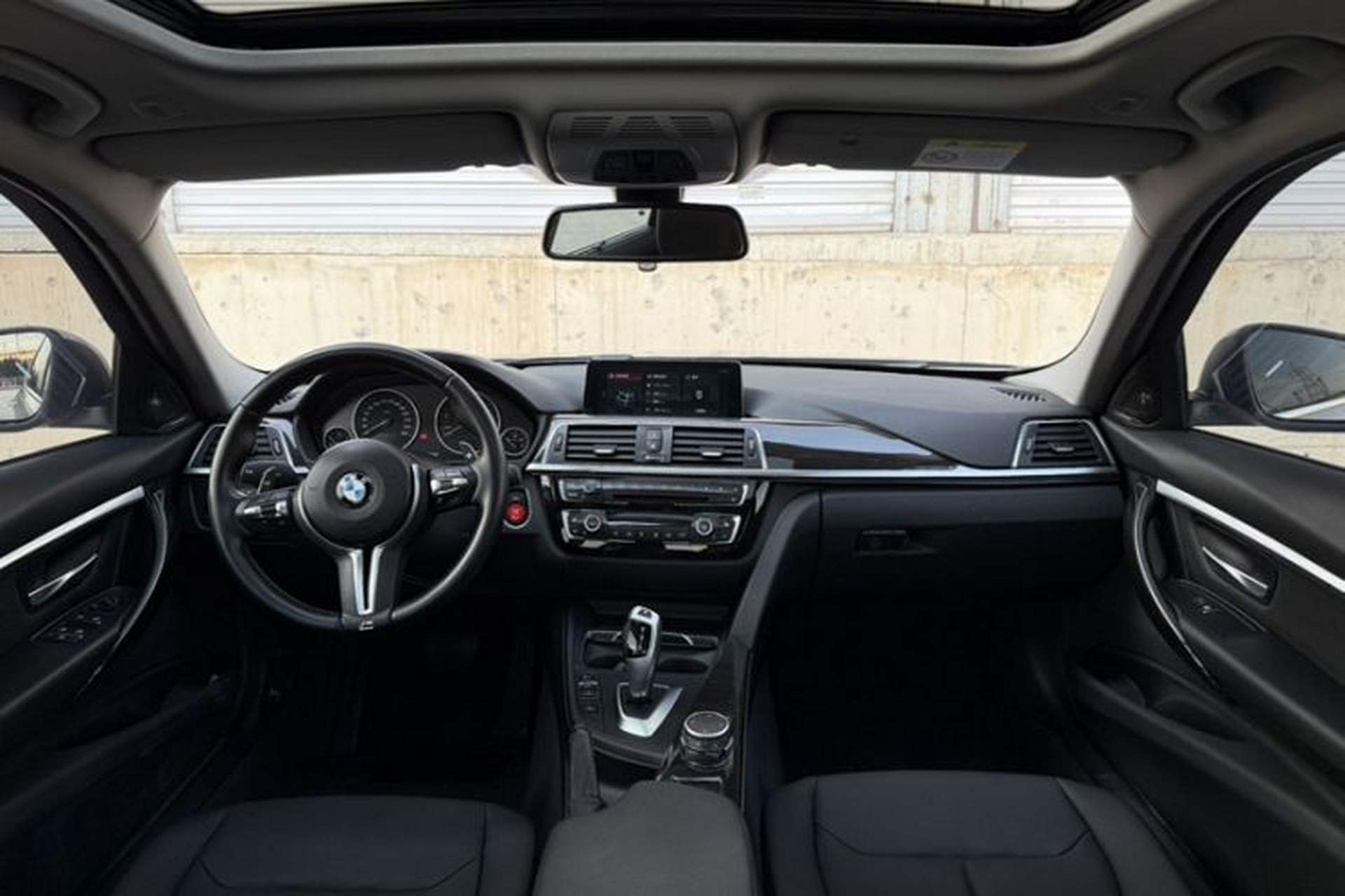 Used BMW 3 Series 2017 320Li Luxury Design Package Interior 3