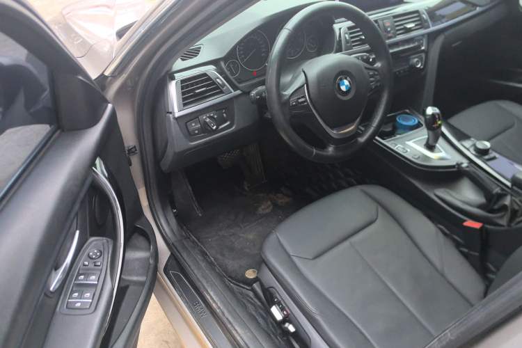 Used BMW 3 Series 2017 320Li Fashion Model Interior 3