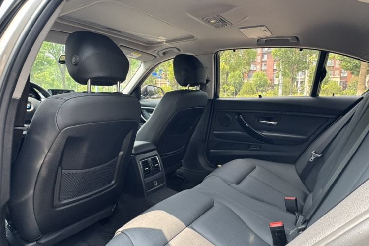 Used BMW 3 Series 2017 320Li Fashion Model Interior 4