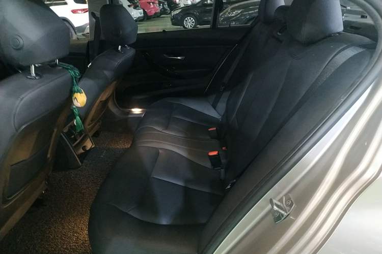 Used BMW 3 Series 2017 320Li Fashion Model Interior 4