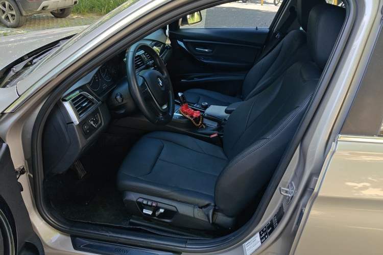 Used BMW 3 Series 2017 320Li xDrive Fashion Model Left Front Seat