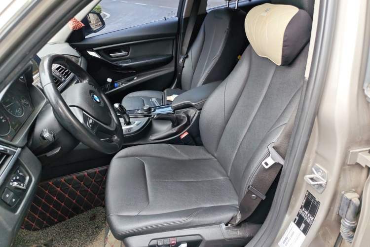 Used BMW 3 Series 2017 320Li Fashion Model Left Front Seat