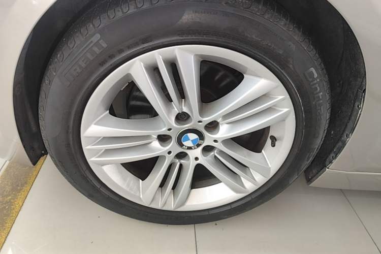 Used BMW 3 Series 2017 320Li Fashion Model Left Front Wheel Hub