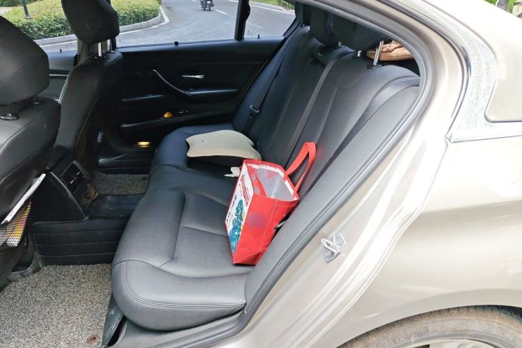 Used BMW 3 Series 2017 320Li Fashion Model Left Rear Seat