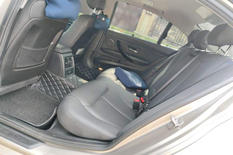 Used BMW 3 Series 2017 320Li Fashion Model Left Rear Seat