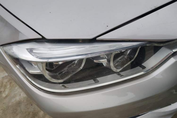 Used BMW 3 Series 2017 320Li Fashion Model Right Front Headlight