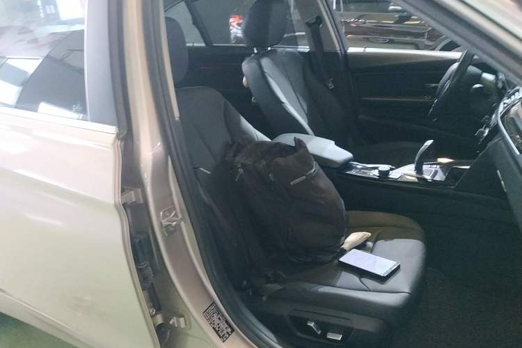 Used BMW 3 Series 2017 320Li Fashion Model Right Front Seat