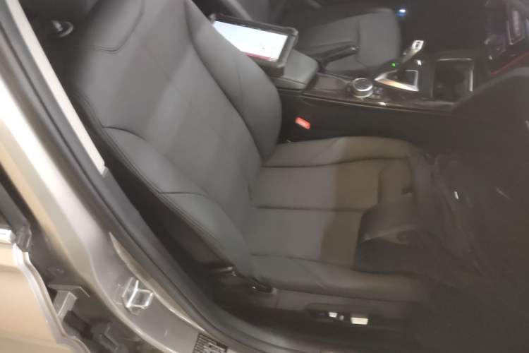 Used BMW 3 Series 2017 320Li Luxury Design Package Right Front Seat