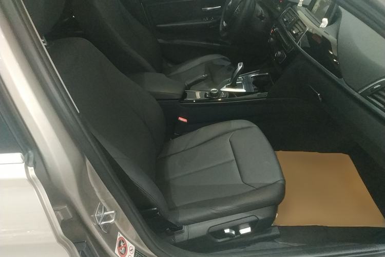 Used BMW 3 Series 2017 320Li Fashion Model Right Front Seat