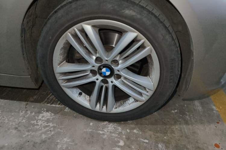 Used BMW 3 Series 2017 320Li Fashion Model Right Front Wheel Hub