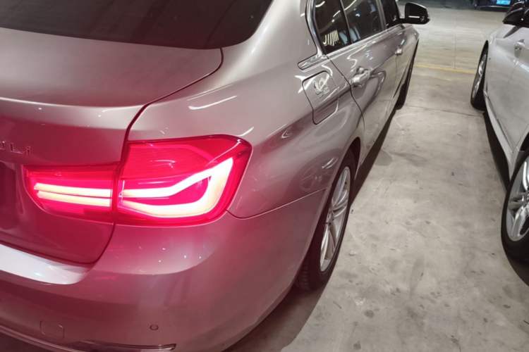Used BMW 3 Series 2017 320Li Fashion Model Right Rear Taillight