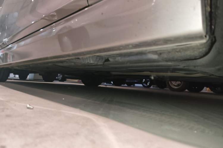 Used BMW 3 Series 2017 320Li Fashion Model Right Side Sill