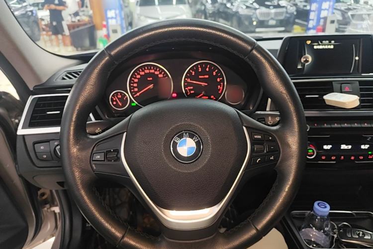 Used BMW 3 Series 2017 320Li Fashion Model Steering Wheel