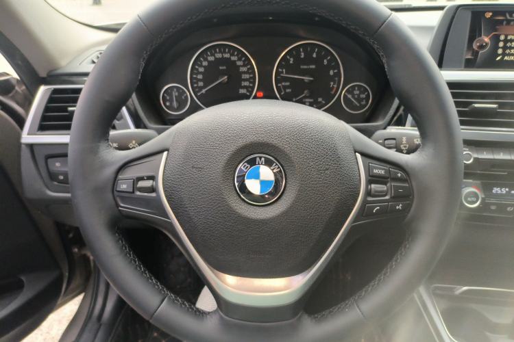 Used BMW 3 Series 2017 320Li Fashion Model Steering Wheel
