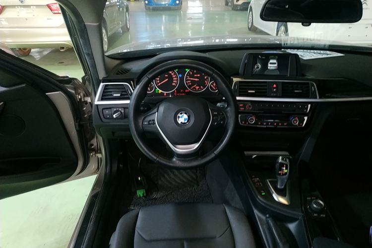 Used BMW 3 Series 2017 320Li Fashion Model Steering Wheel