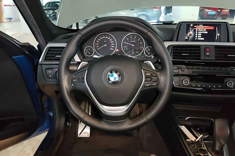 Used BMW 3 Series 2017 320i M Sport Steering Wheel