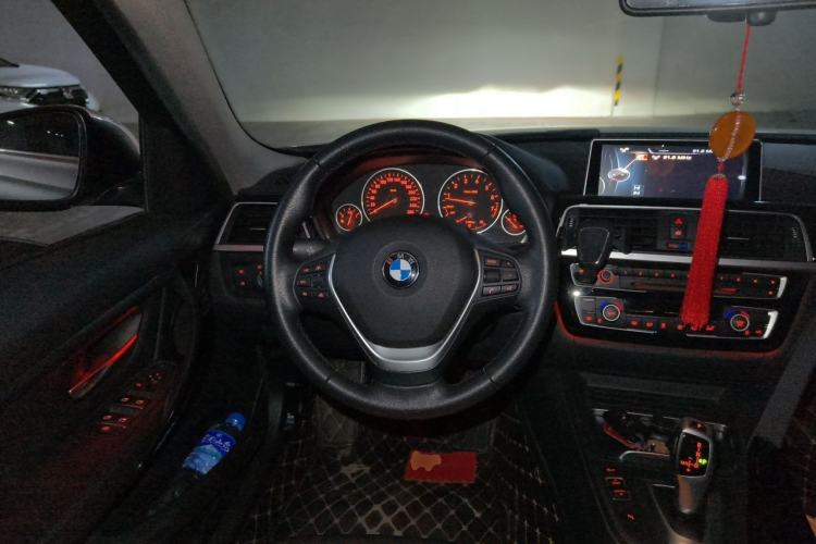 Used BMW 3 Series 2017 320Li Fashion Model Steering Wheel