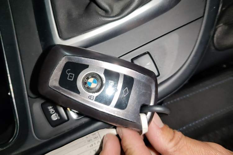 Used BMW 3 Series 2017 320i M Sport Vehicle Key