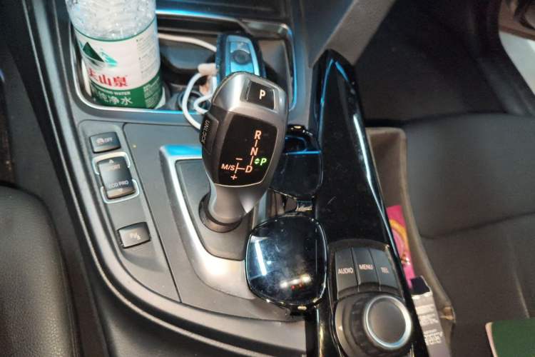 Used BMW 3 Series 2017 320Li Fashion Model Gear Lever