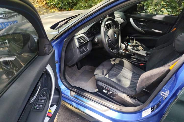 Used BMW 3 Series 2017 320i M Sport Driver Seat