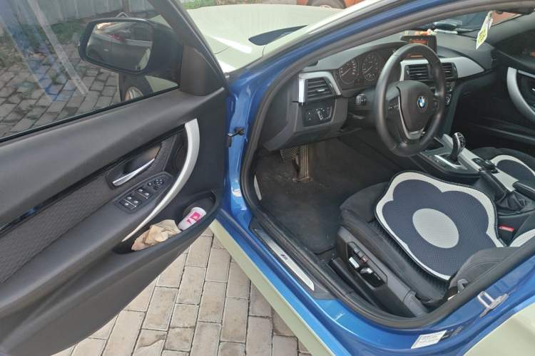 Used BMW 3 Series 2017 320i M Sport Driver Seat