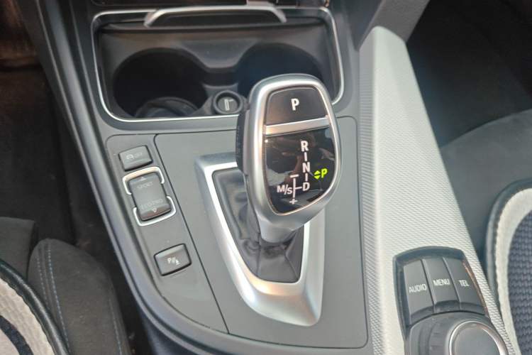 Used BMW 3 Series 2017 320i M Sport Gear Lever