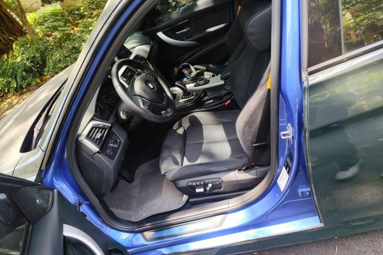 Used BMW 3 Series 2017 320i M Sport Left Front Seat
