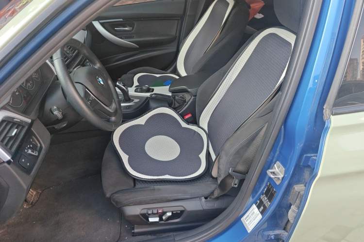 Used BMW 3 Series 2017 320i M Sport Left Front Seat