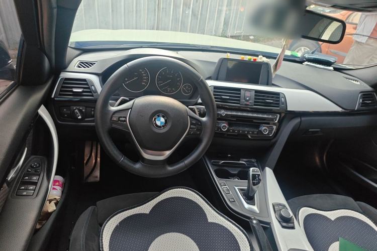 Used BMW 3 Series 2017 320i M Sport Steering Wheel