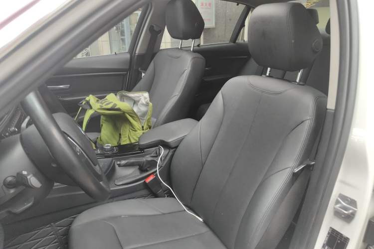 Used BMW 3 Series 2017 318Li Fashion Model Left Front Seat