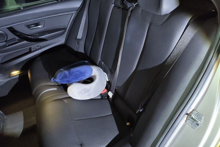 Used BMW 3 Series 2017 320Li Fashion Model Left Rear Seat