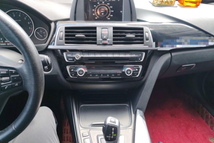 Used BMW 3 Series 2017 318Li Fashion Model Audio And AC Panel