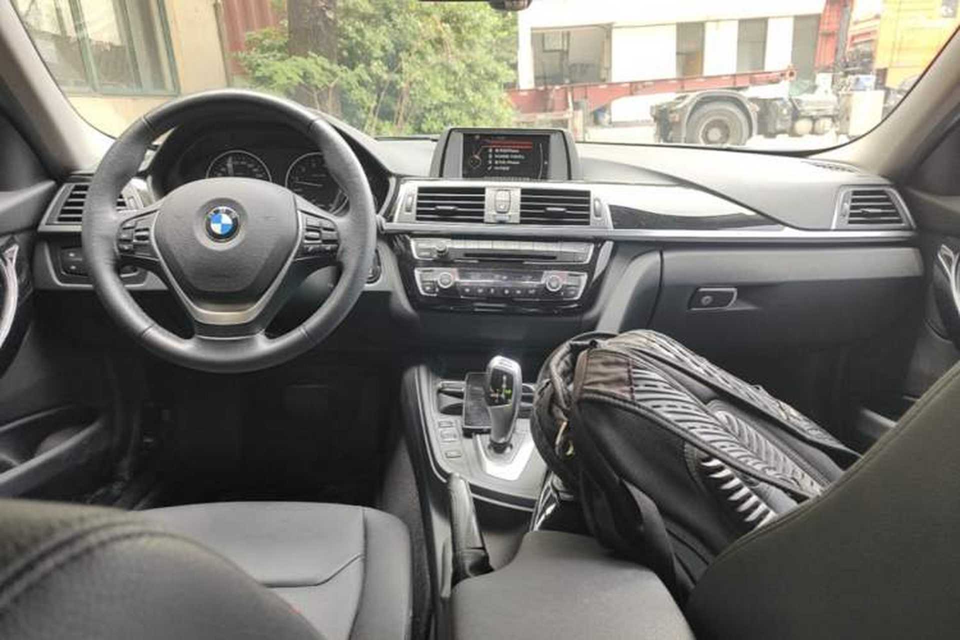 Used BMW 3 Series 2017 320Li Fashion Model Center Console