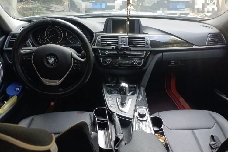 Used BMW 3 Series 2017 320Li Fashion Model Center Console