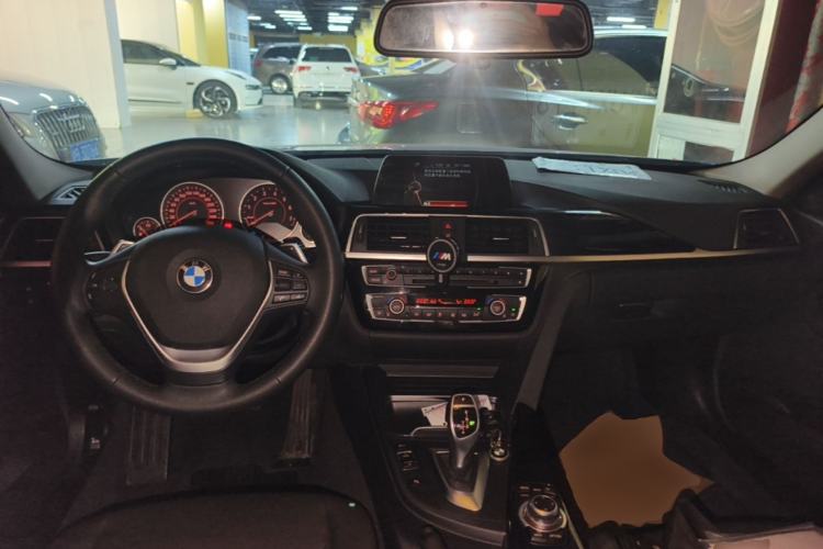 Used BMW 3 Series 2017 320Li M Sport Edition Center Console